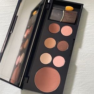 Estée Lauder pallet